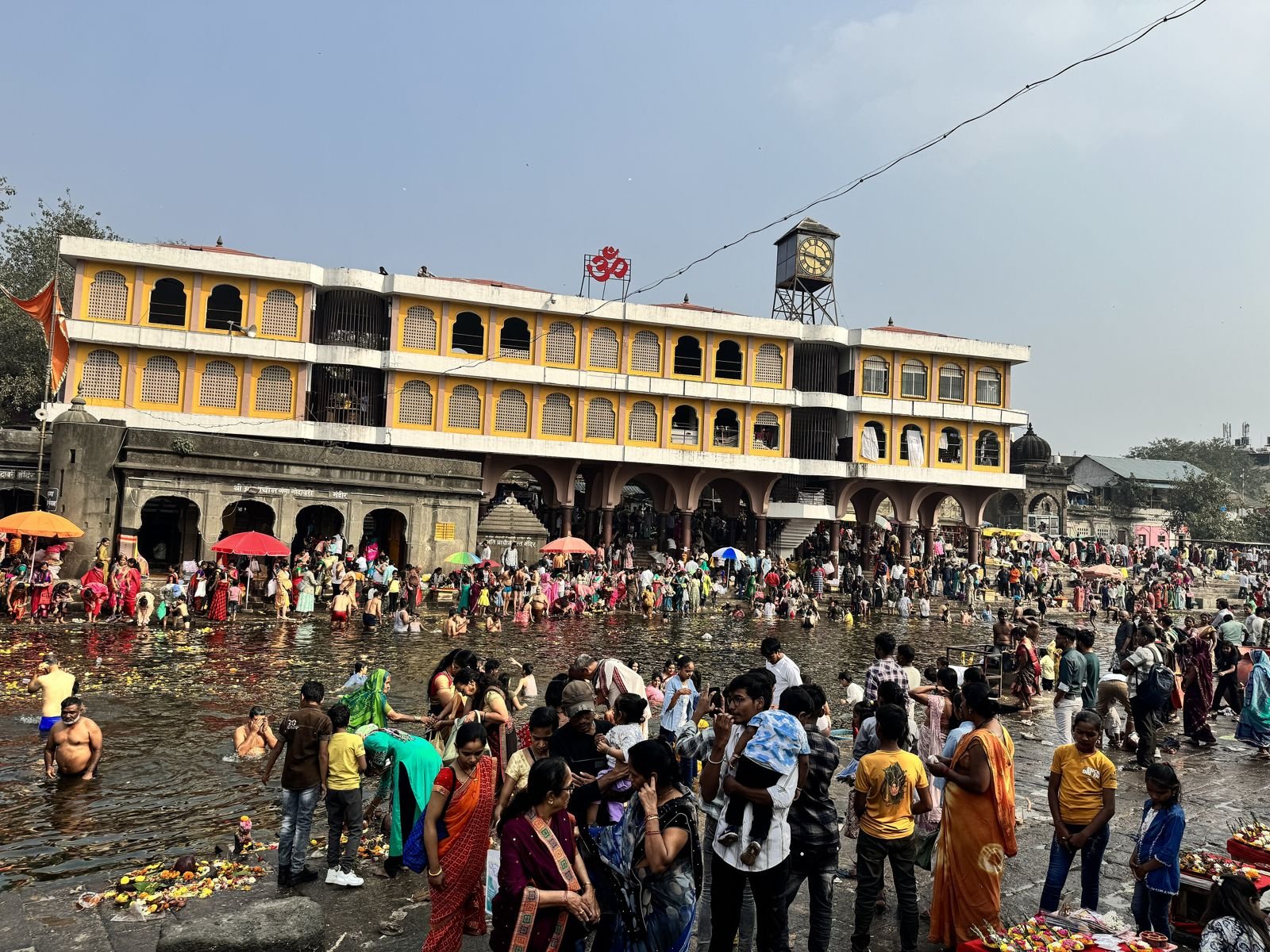 अमृत स्नान (शाही स्नान): अर्थ, महत्व और नासिक कुंभ 2027 की तिथियाँ